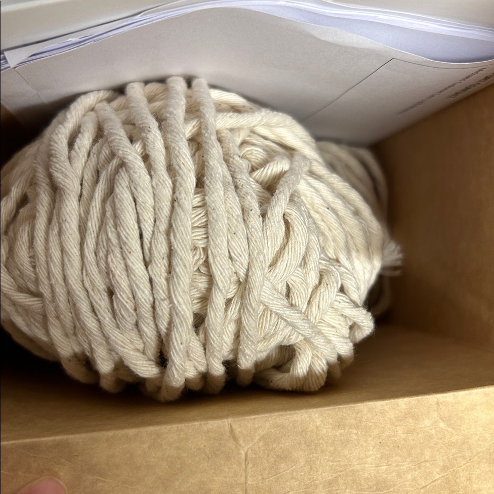 Loops & Threads Macrame Bag Kit - Picture 2 of 3